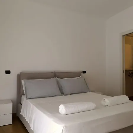 Elegante Im Zentrum In Der Naehe Des Meeres By Interhome Apartman Senigallia