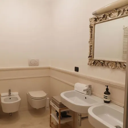 Elegante Im Zentrum In Der Naehe Des Meeres By Interhome