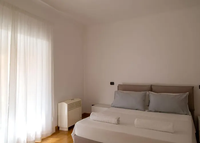 Elegante Im Zentrum In Der Naehe Des Meeres By Interhome Apartment