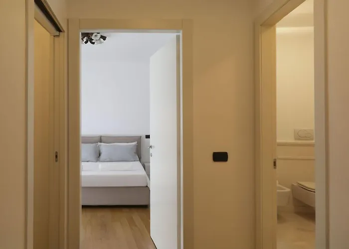 Apartment Elegante Im Zentrum In Der Naehe Des Meeres By Interhome